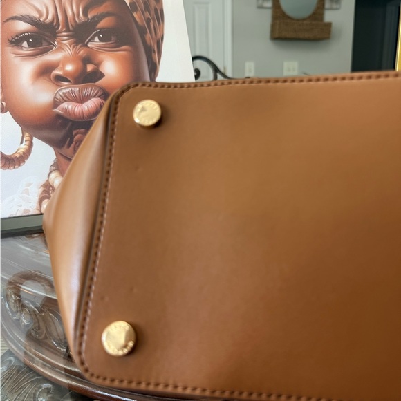 2fer set Michael Kors Cognac Pebbled Leather Tote with MK Logo Wristlet - Picture 7 of 9